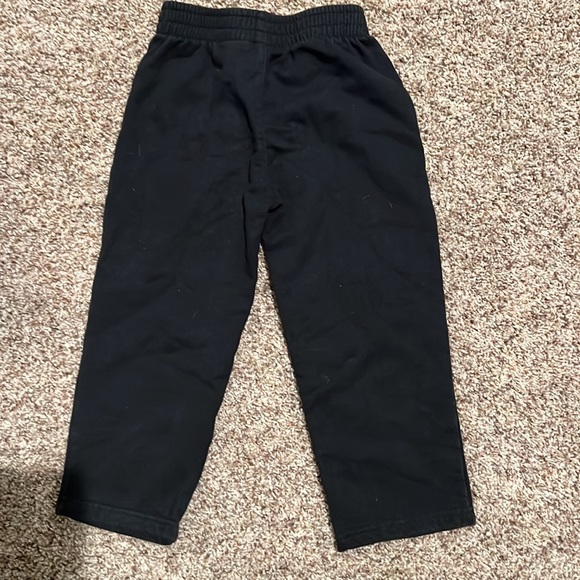 Puma sweatpants for kids - Picture 2 of 3